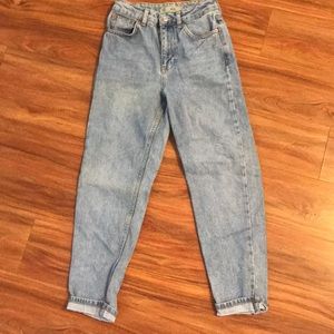 TOPSHOP mom jeans